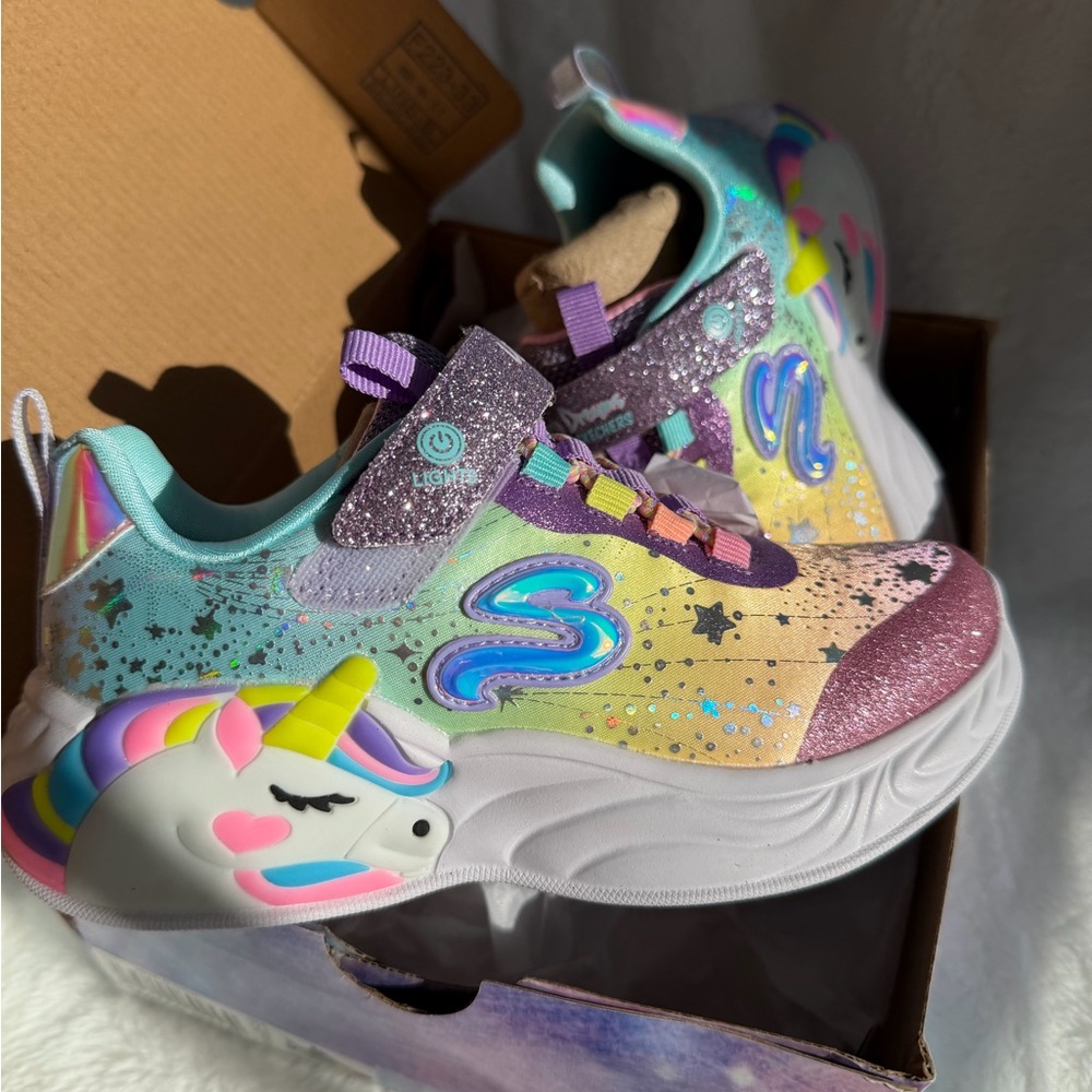 Unicorn Glitter Kids Shoes New in a Box!!!